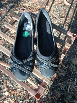 Dressy flats