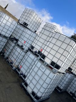 IBC TOTES  CAGED TANKS  330 Gallons 275 Gallons Water 💦 Liquid Holding Containers