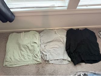3XL Nike sweaters bundle all three for 40$