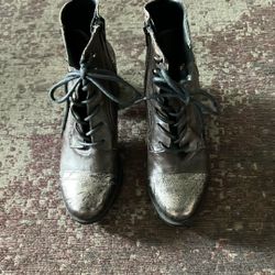 Women’s Boots, Size 8