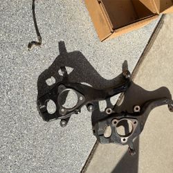 Nissan Titan 2006 Front Spindles 