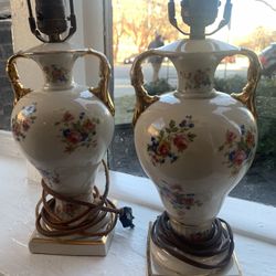 Vintage Lamps. Prob Needs To Be Rewired. Beautiful Gold And Roses/floral Detail.