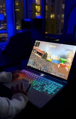Lenovo Legion 7i 16" 2.5k OLED Gaming Laptop Intel Core Ultra 9 275HX 2025