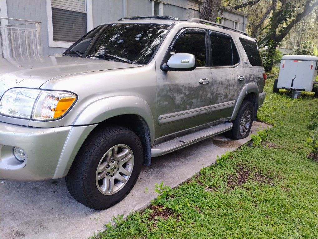 Toyota Sequoia Sr5 