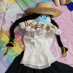 Hispanic Heritage Outfit - Colombia