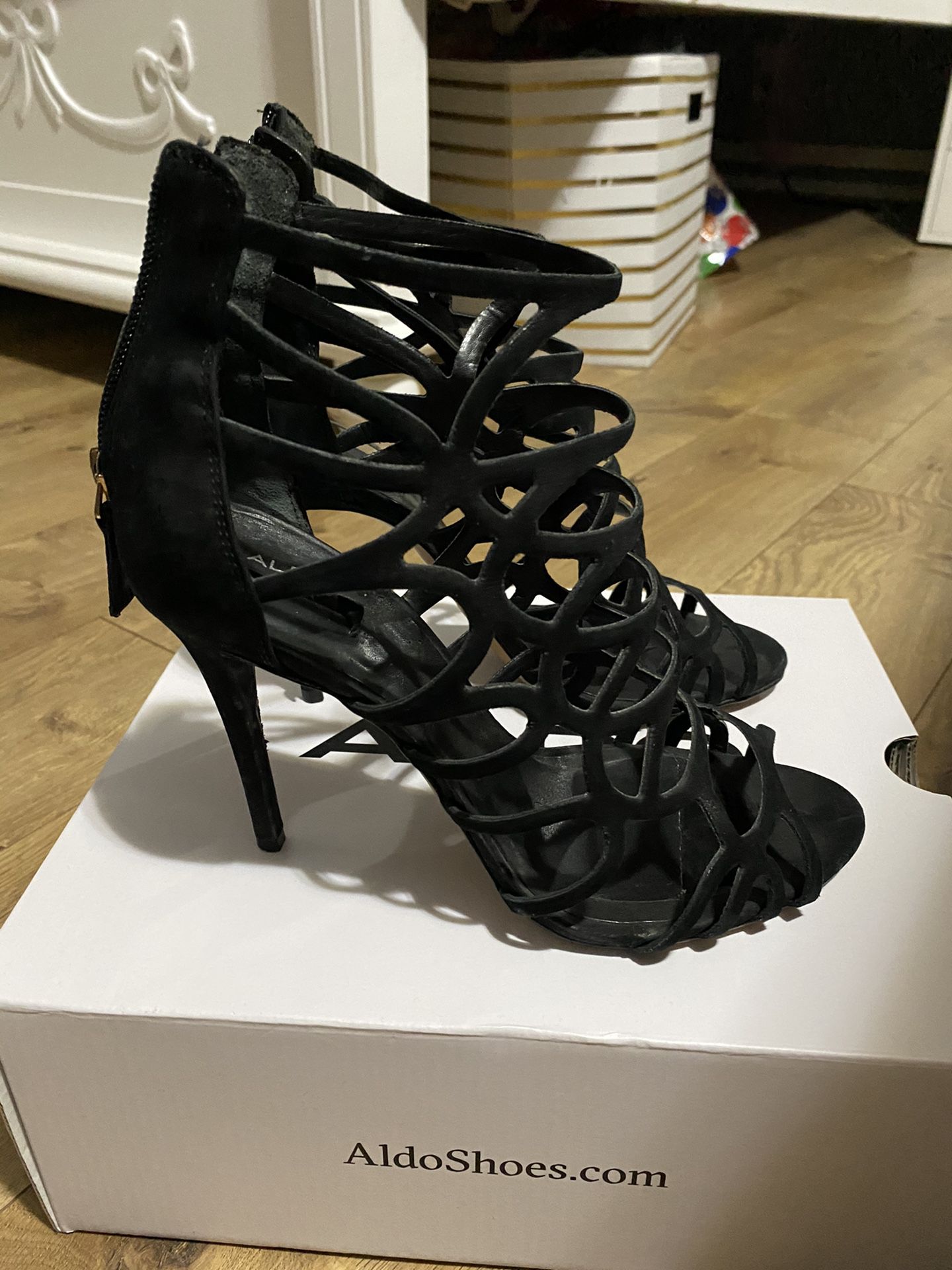 Aldo heels. 7m