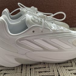 Adidas Ozelia White Running Shoes Women’s SZ 8.5 New in Box H04269
