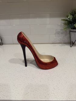 Red Wine Shoe Holder
