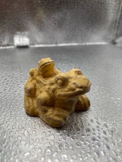 Vintage 1960s Wony Ltd. Italy Frog With Baby On Back Resin Figurine Used Rare