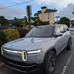 Rivian R1S Almost New