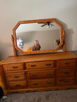 Honey oak Dresser