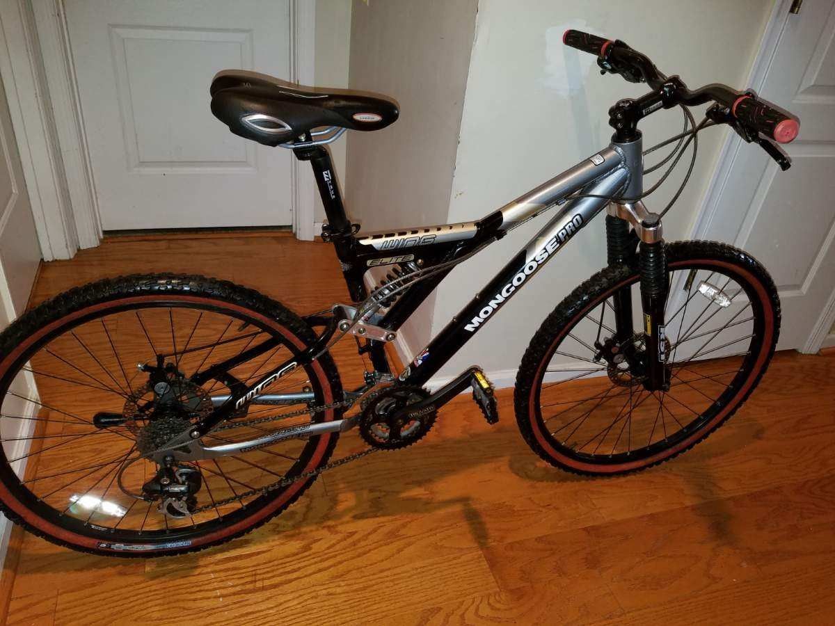 Mongoose Pro Wing Elite Mountain Bike