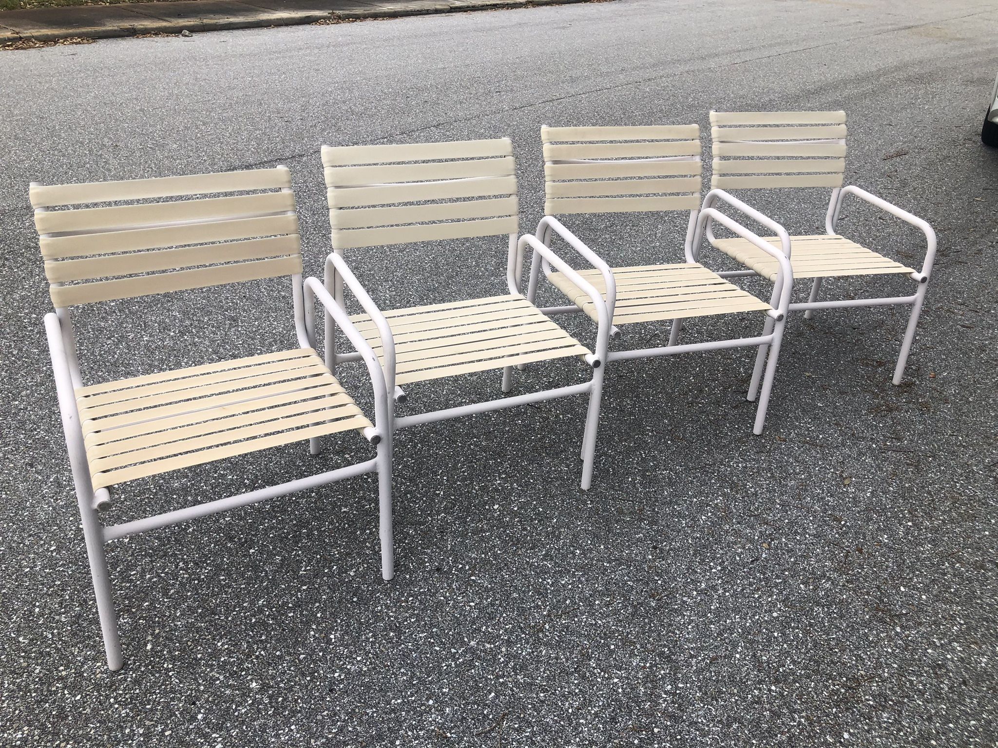 Vintage Patio / Pool Chairs 4