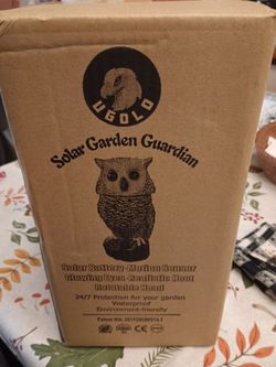 Solar garden owl eyes glow n head moves new for 20.00 I have 2 left
