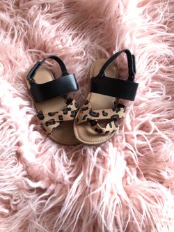 Size 8c brand new sandals