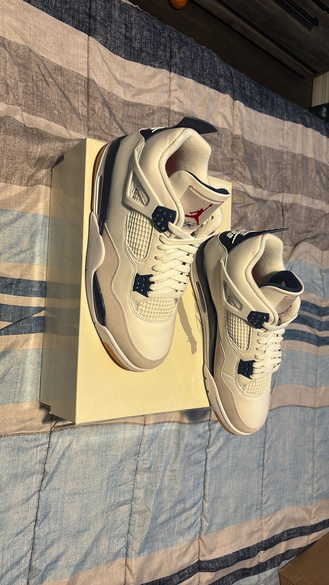 Nike SB × Air Jordan 4 Retro SP “Navy”