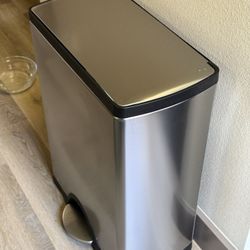 Kitchen Trash Can