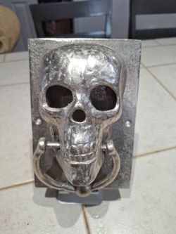 Metal skull door knocker - Halloween
