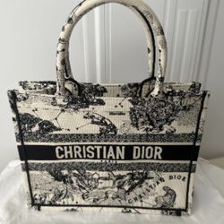 DIOR TOTE 