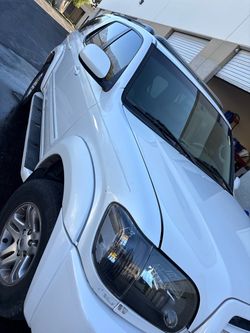 2005 Toyota Sequoia