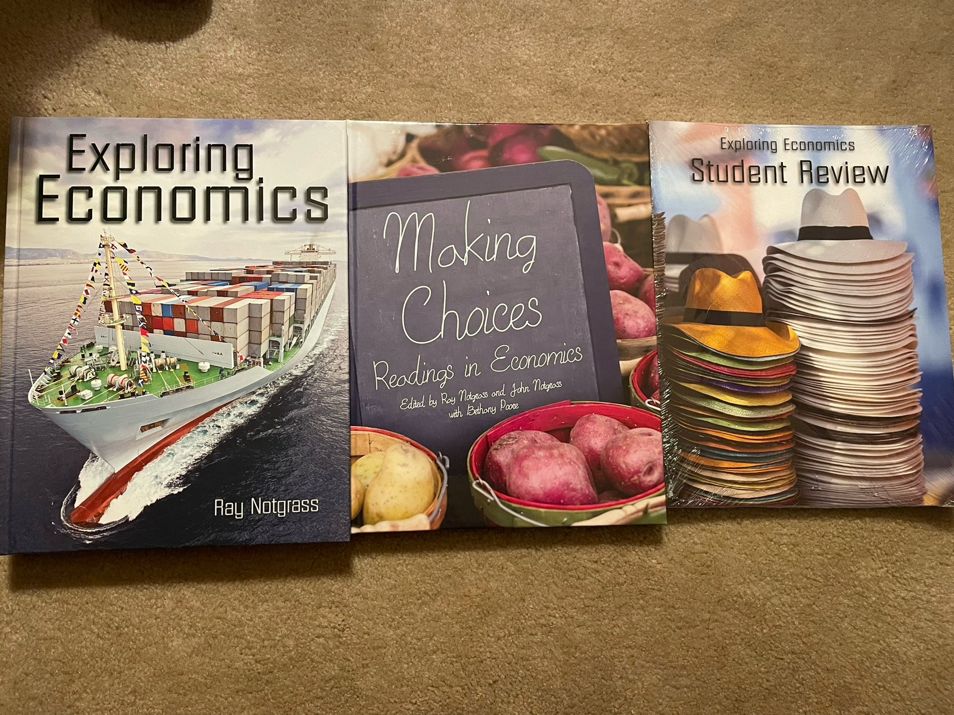 Exploring Economics