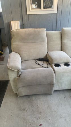La Z boy  Power Recliner with Cup Holders