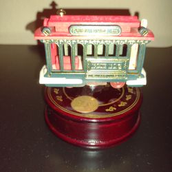 Vintage Cable Car Turn Table San Francisco California Music Box.