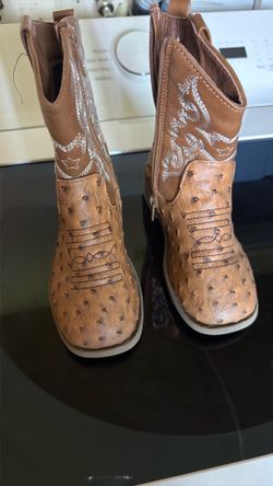 Boots 11c