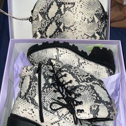 Steve Madden Boots With Purse To Match 