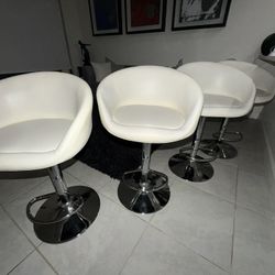 Bar stools (set of 4)