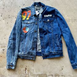 1997 STAPLE Brand medium ladies Denim Blue Jean Jacket 1997 Embroidered 