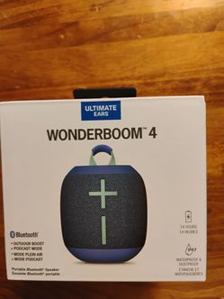 Bluetooth speaker and water proof.