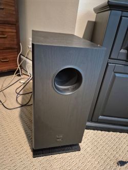 Onkyo SKW-150 Powered Subwoofer – 8" Woofer – 150W Dynamic