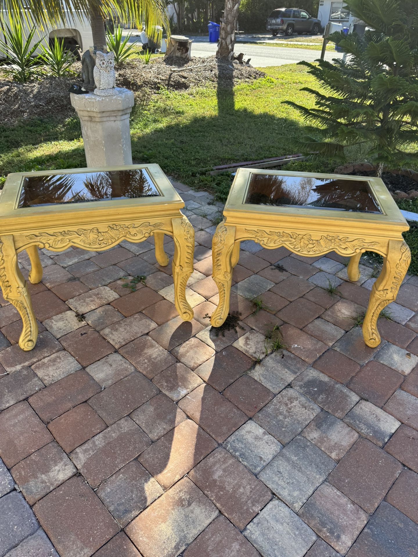 2 small tables, width 22, length 28, height 24