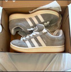 Grey Adidas Campus- Size women’s 8/size men’s 6.5