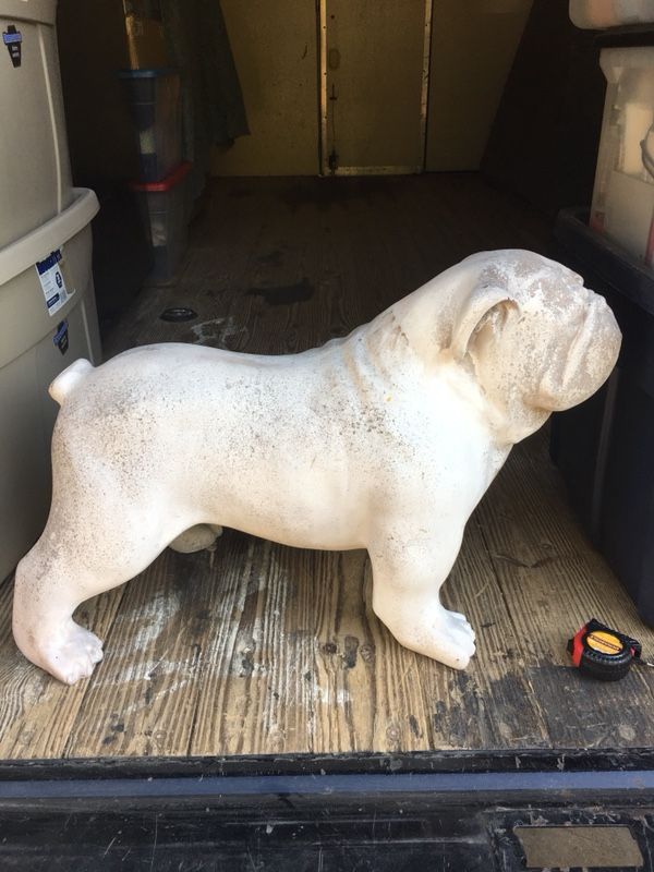 Bulldog statue plaster