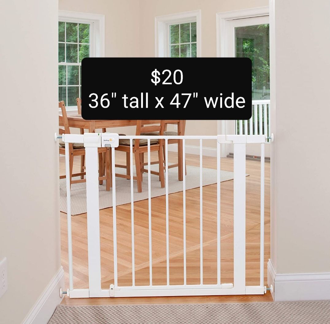 36” Tall By 29”-47” Extra Wide Baby Gate Dog Gate Safety Gate Pressure Mounted White Brand New Open Box