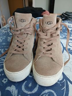 Uggs boots size 7