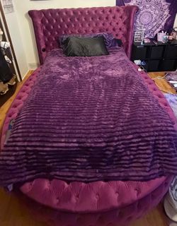 Queen size bed frame