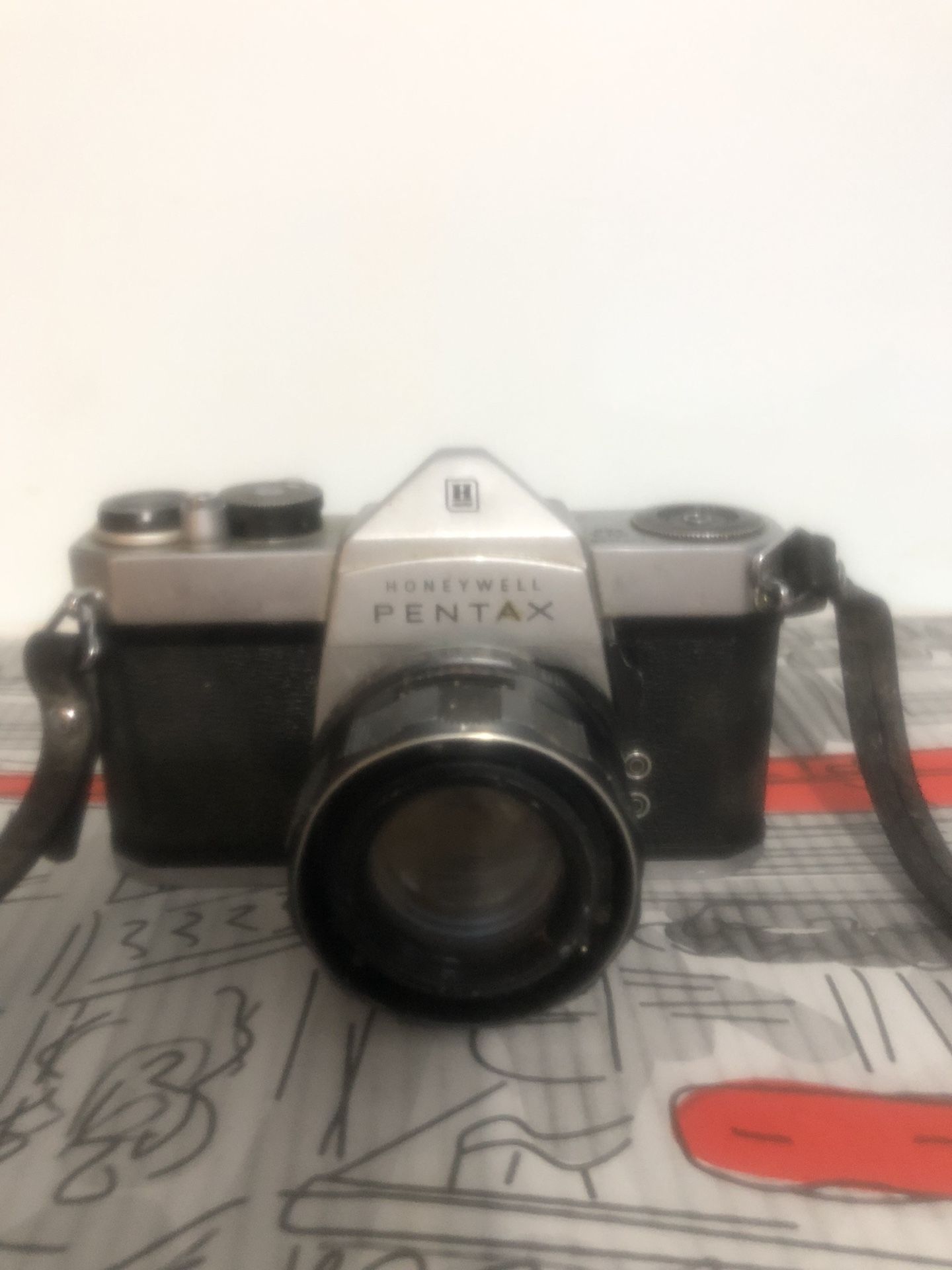 Super Takumar 50mm f2 Lens for parts. Pentax Camera