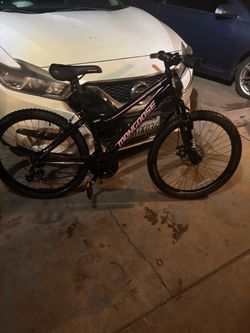 Mountain bike size 24Mongoose good condition ready to ride