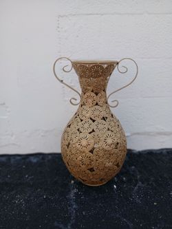 Nice vase to put a plant in