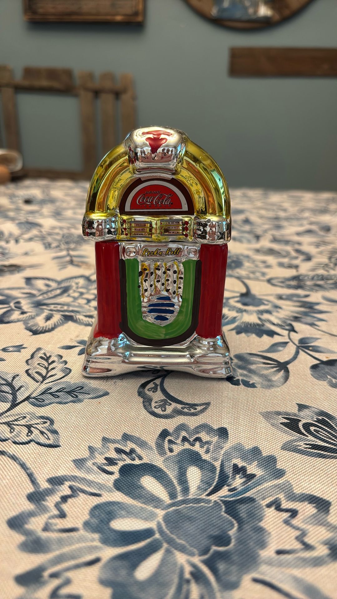 Diner Jute Box Coca Cola Salt And Pepper Shakers
