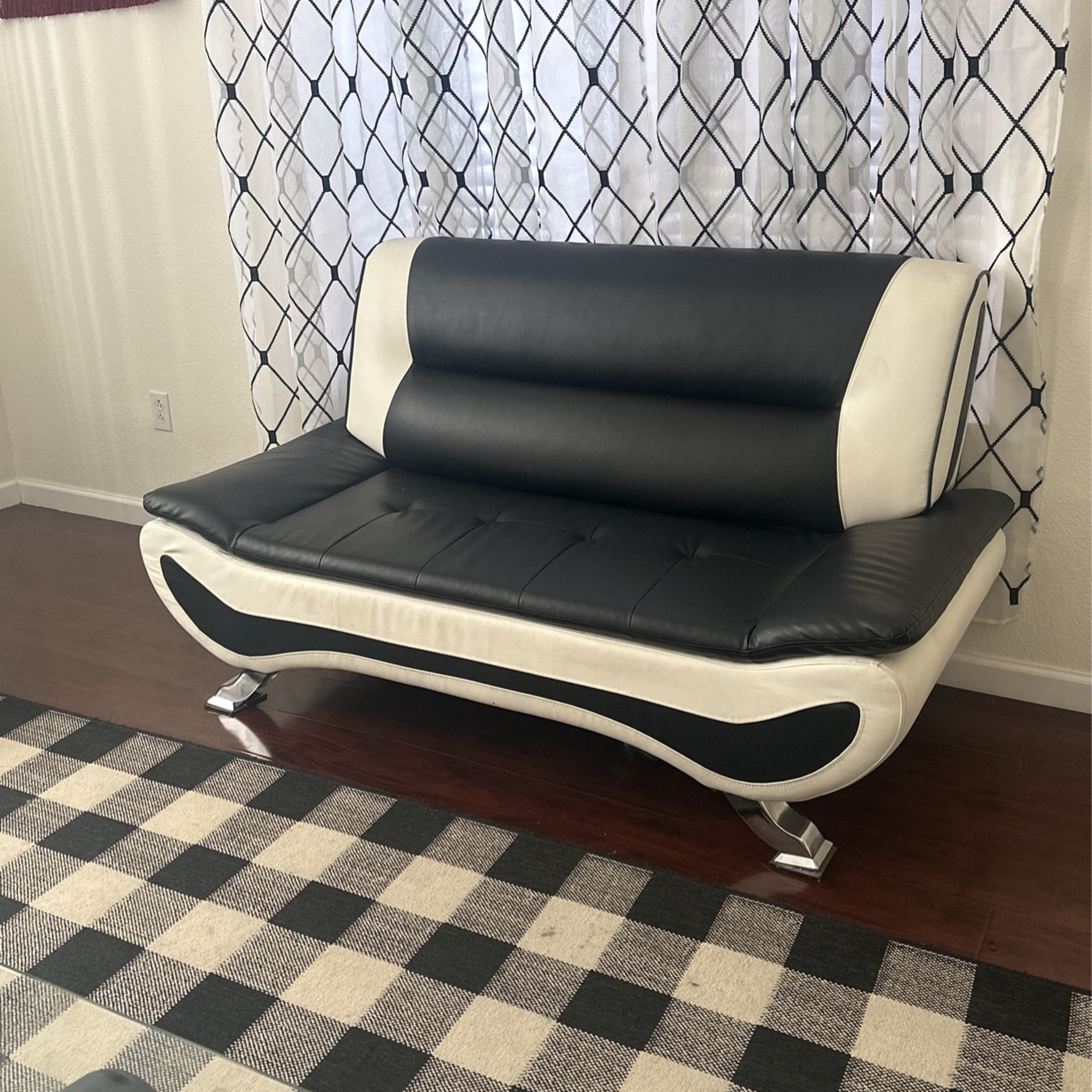 Modern Sofa For Sale!