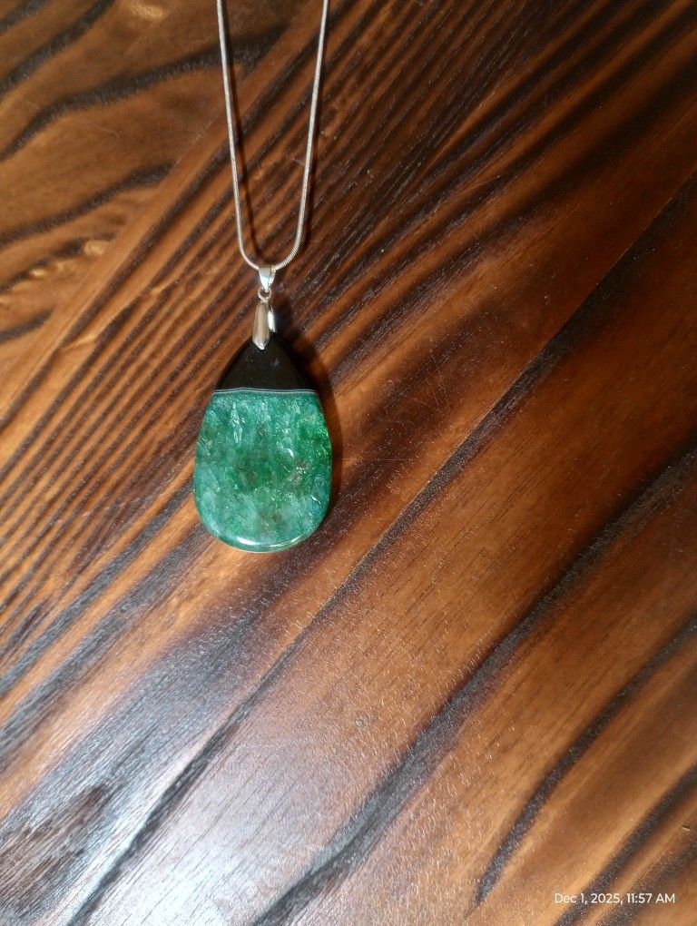 Beautiful Piece Of Crystal 925 Sterling Silver Chain