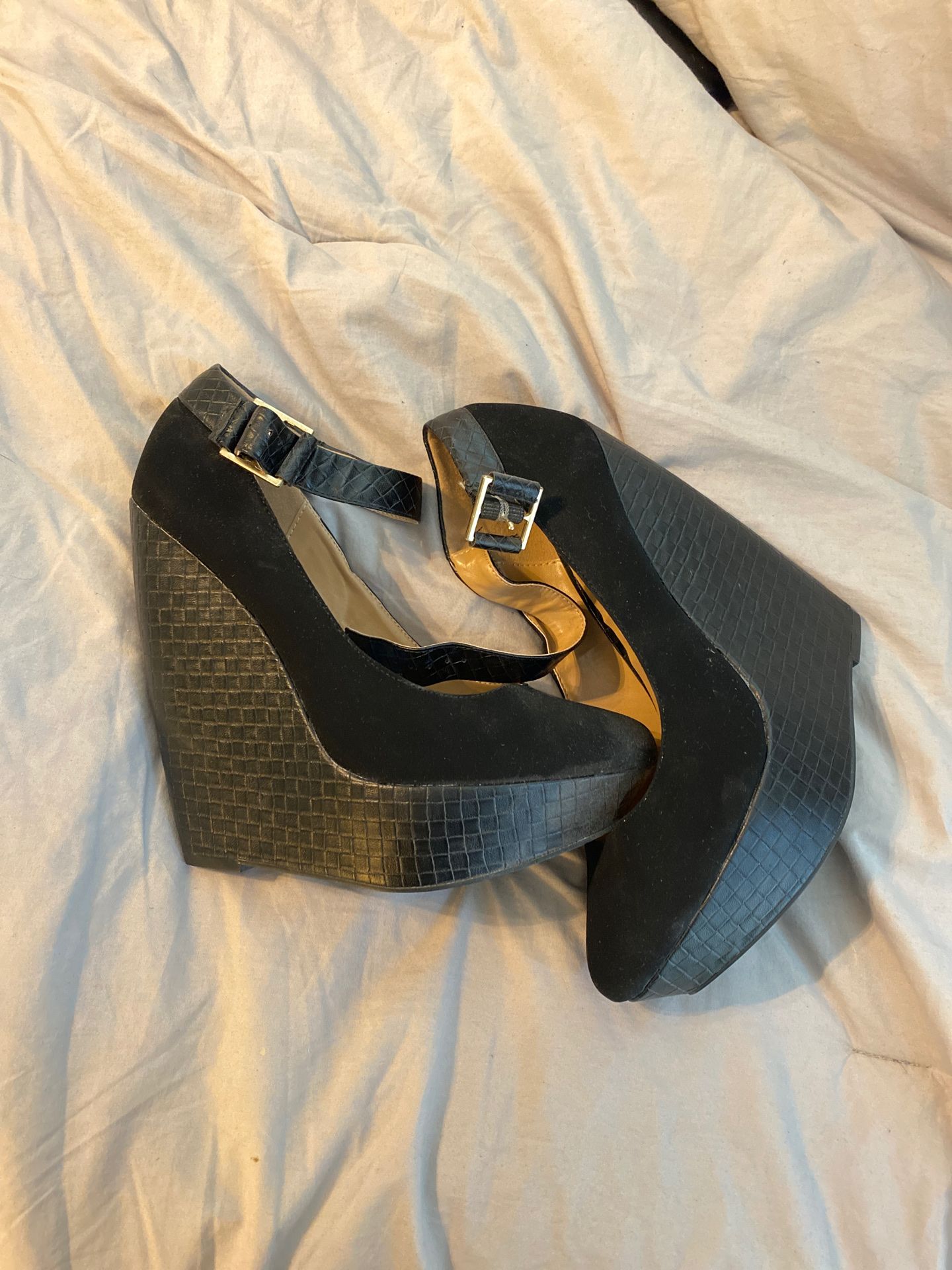 Wedges size 8.5 NEW