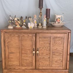 Solid oak TV table with pull out shelves