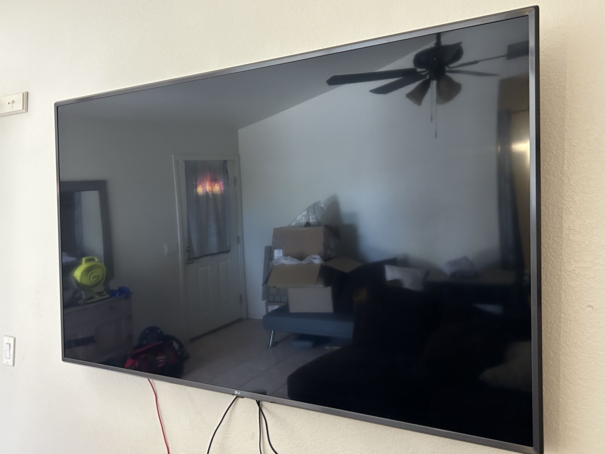 70” LG Smart tv