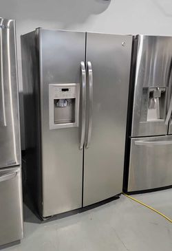 GE Side-by-Side Stainless Steel Refrigerator Fridge
