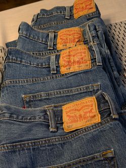 Levi jeans 40 x32   501s and 505s